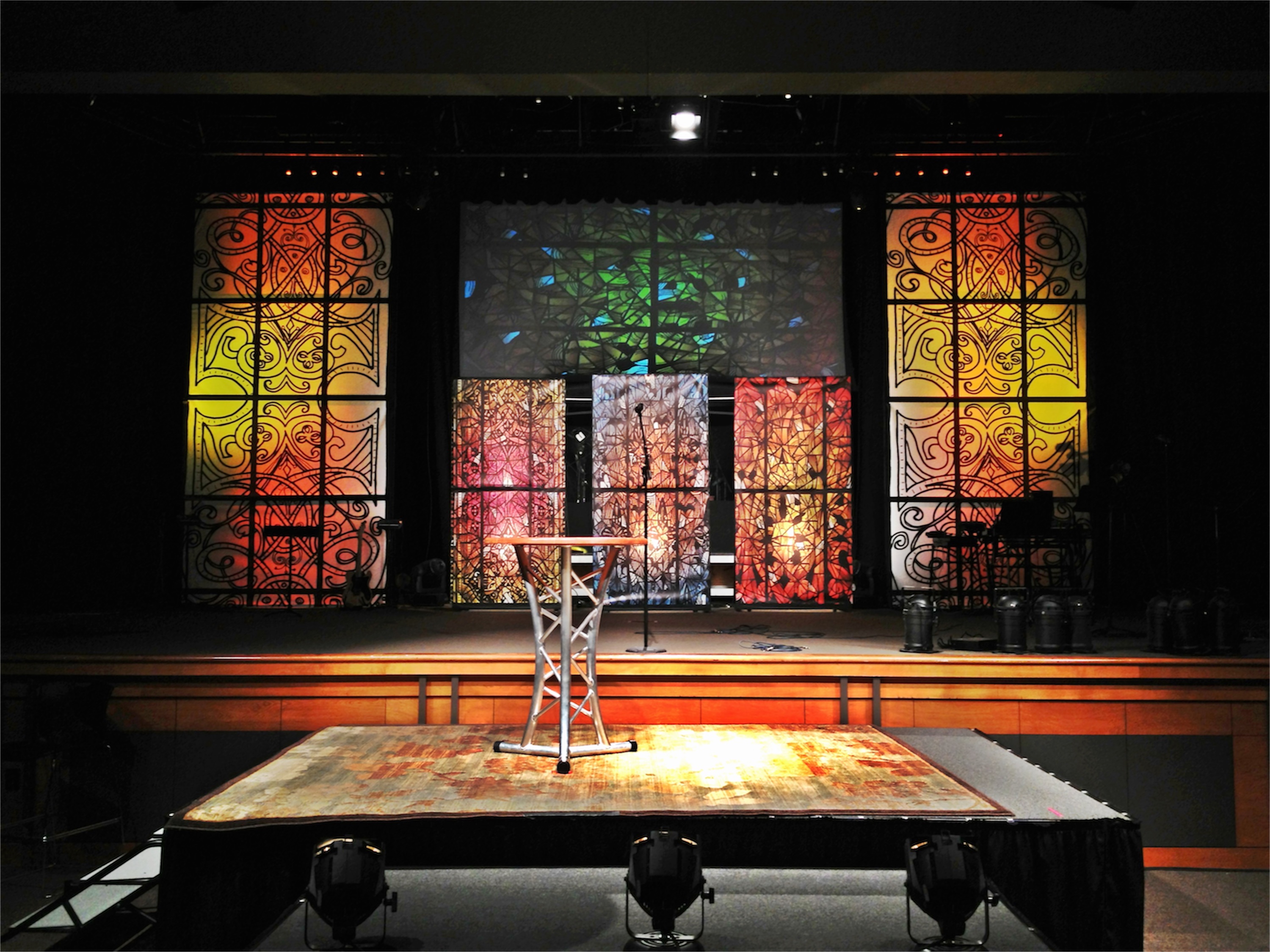 Outlined Ink - Church Stage Design Ideas - Scenic sets and stage design
