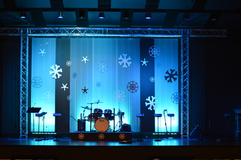 Winter-2015-Stage-Set