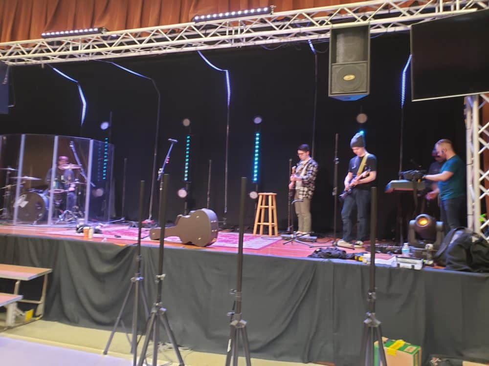 Lights, but Portable - Church Stage Design Ideas - Scenic sets and ...